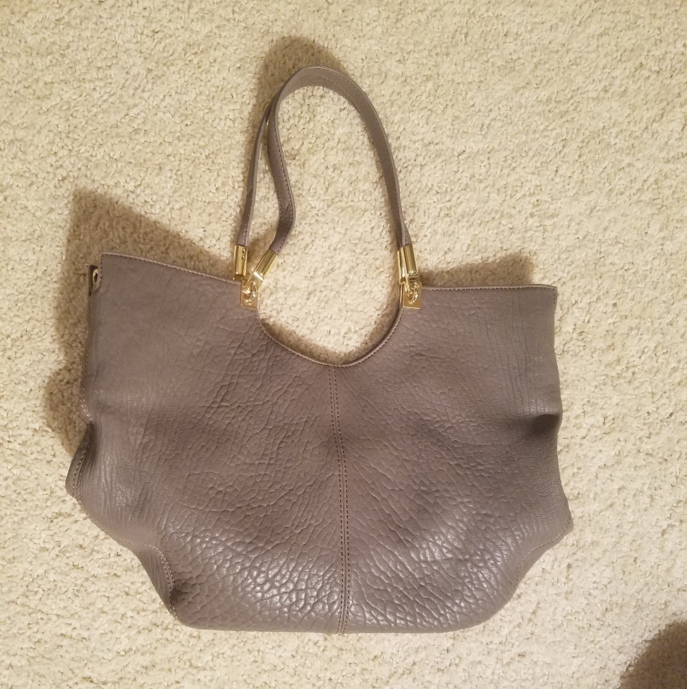 Elizabeth and James Cynnie Tote